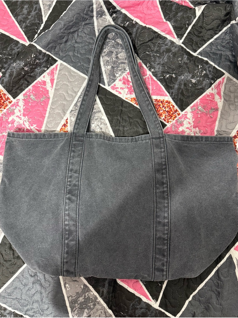 GAP Charcoal Canvas Tote with Sage Mini Pouch - Picture 3 of 4